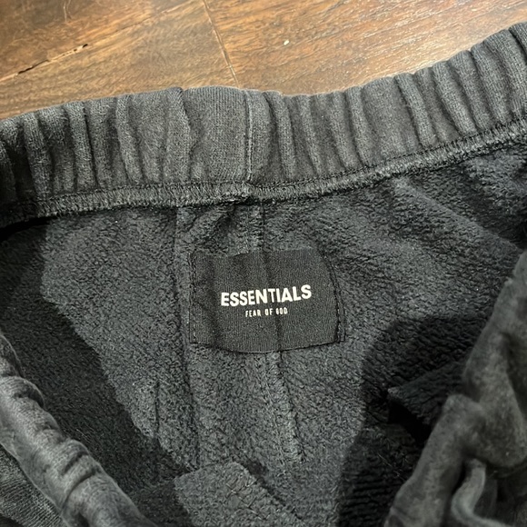 **ESSENTIALS FOG** - Picture 4 of 5